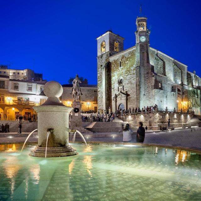Plaza Mayor de Trujillo de noche, Cáceres