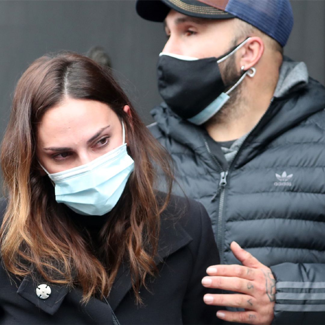 Kiko Rivera, el gran consuelo de Irene Rosales en el entierro de su padre