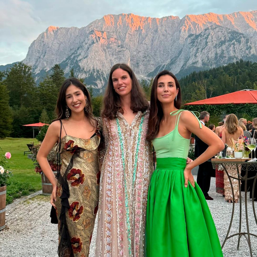 Claudia Echevarría, Astrid von Liechtenstein y Sassa de Osma en una boda en Baviera