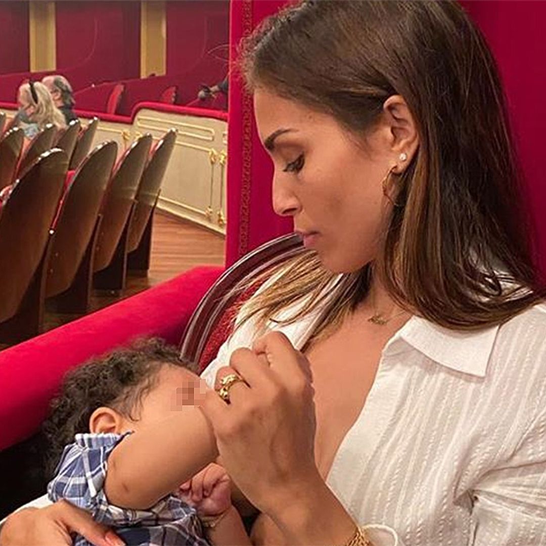 Hiba Abouk cumple uno de sus sueños con su hijo Amín