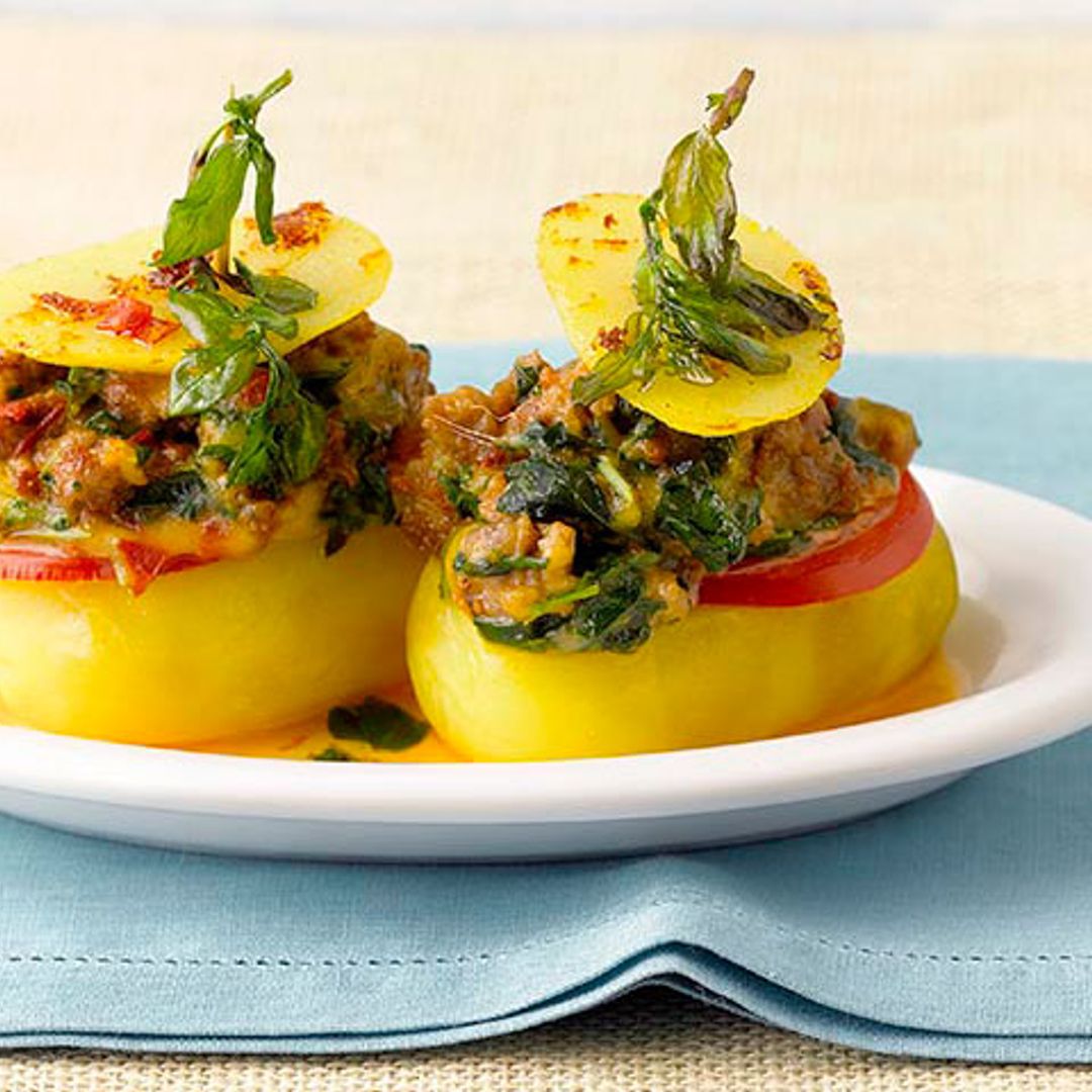 Patatas al horno con carne picada de cerdo a la mejorana