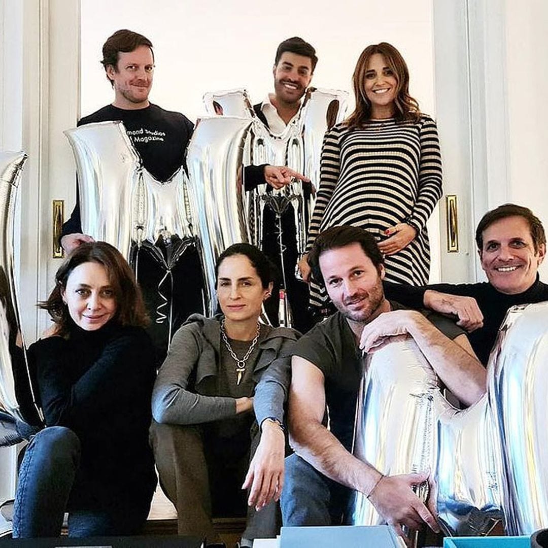 Paula Echevarría celebra una 'baby shower' multicultural con sus amigos de 'La Junta'