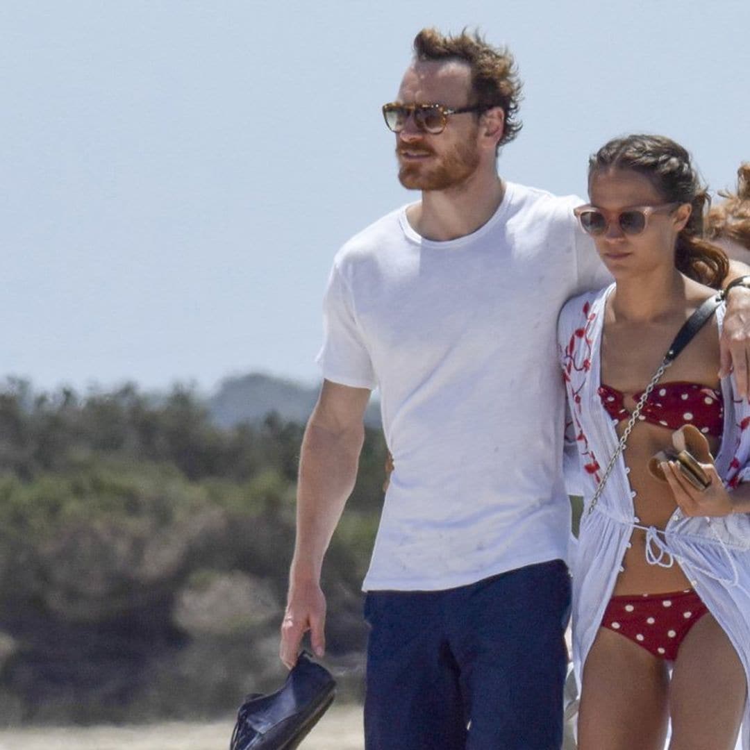 Alicia Vikander y Michael Fassbender, nuevas imágenes de sus vacaciones en Ibiza tras haber sido padres en secreto