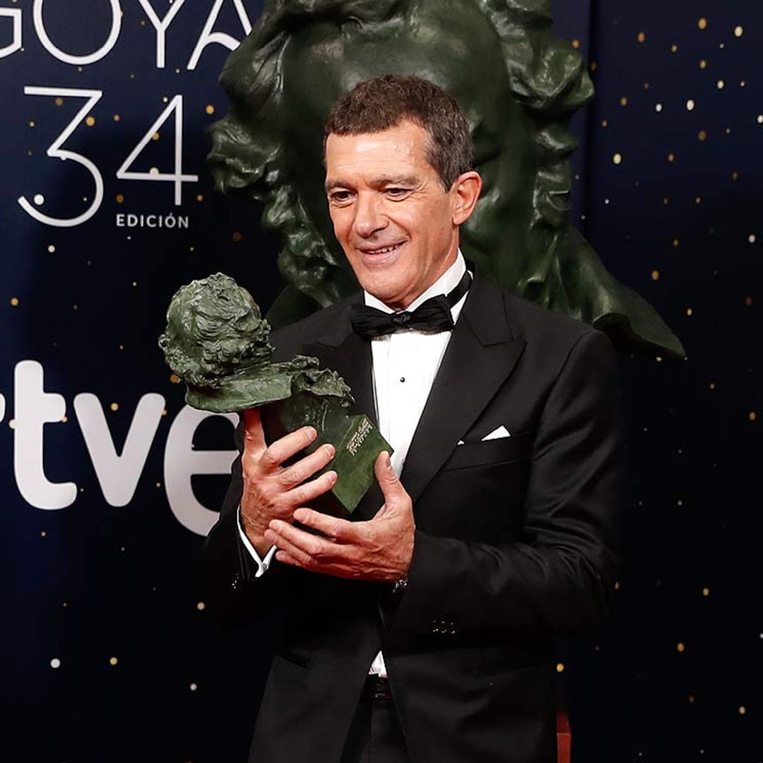 ¡Doble premio! Antonio Banderas recuerda en su discurso que se cumplen tres años de su gran susto