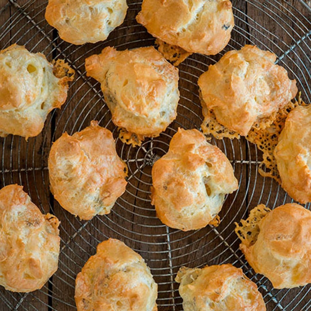Bocaditos salados de queso Morbier
