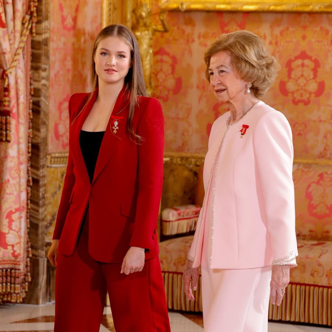 La princesa Leonor, imponente de 'rojo Letizia': "Proyecta seguridad, confianza en sí misma y poder"