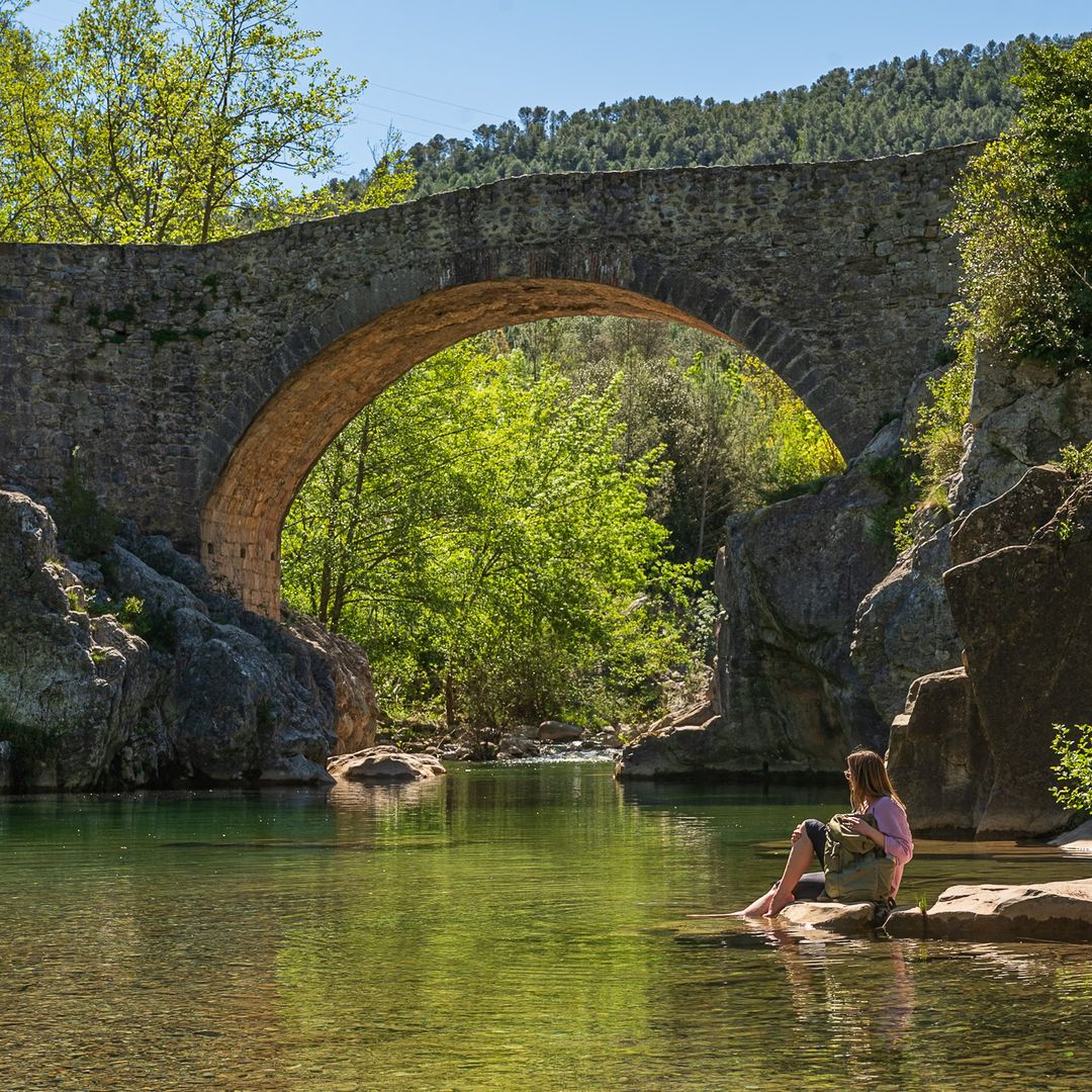El pueblo medieval del Alt Empordà donde el cielo se convierte en espectáculo y es uno de los secretos mejor guardados de Cataluña