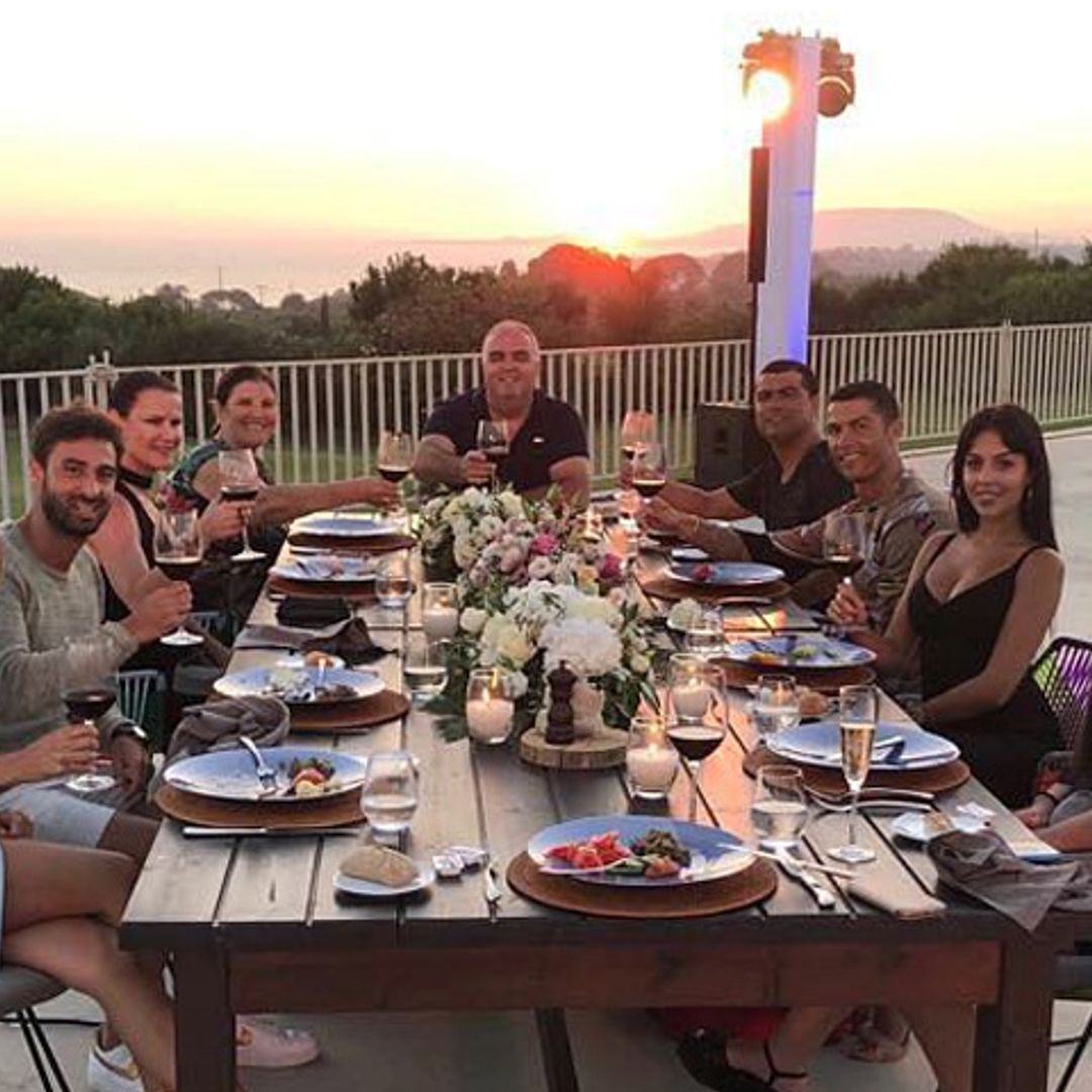 Cristiano Ronaldo y Georgina Rodríguez brindan por su nueva vida en Turín