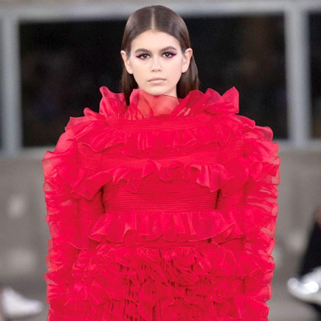 Kaia Gerber hace historia con Valentino en Tokyo
