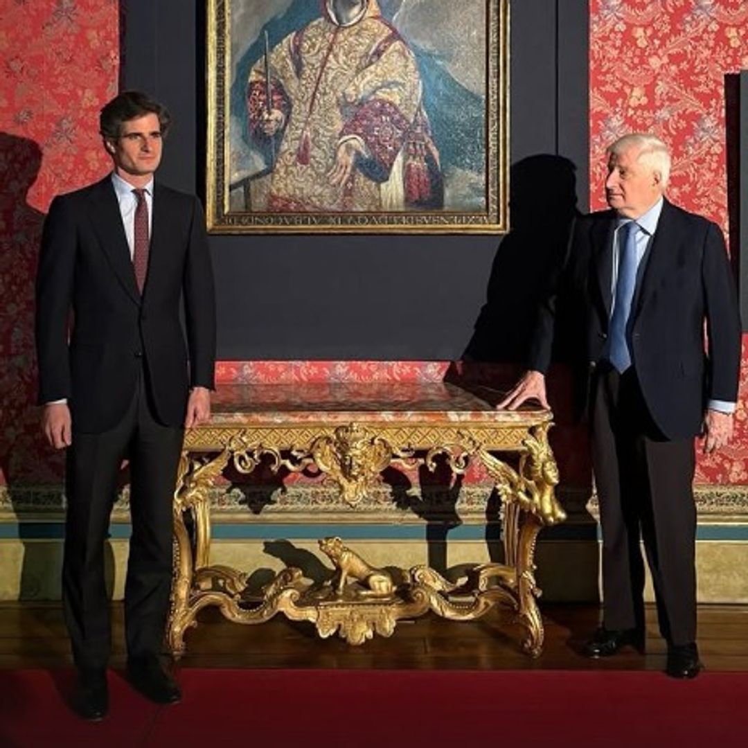 El duque de Alba reaparece después de 7 meses junto a su hijo en el Palacio de Liria