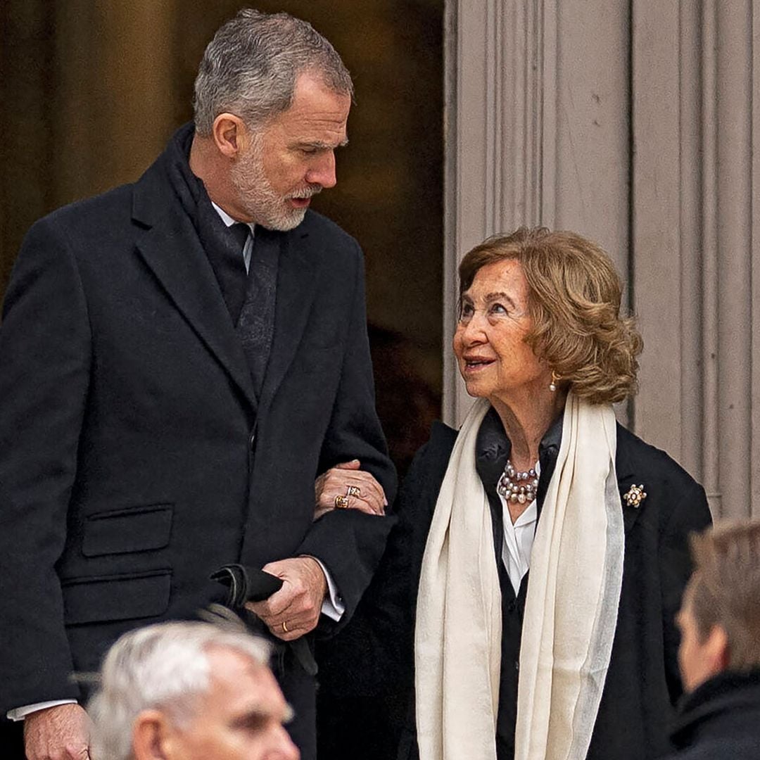 IMÁGENES EXCLUSIVAS. La Reina Sofía viajó a París al funeral de Tatiana Radziwill con el corazón encogido: el otro motivo de su profunda tristeza