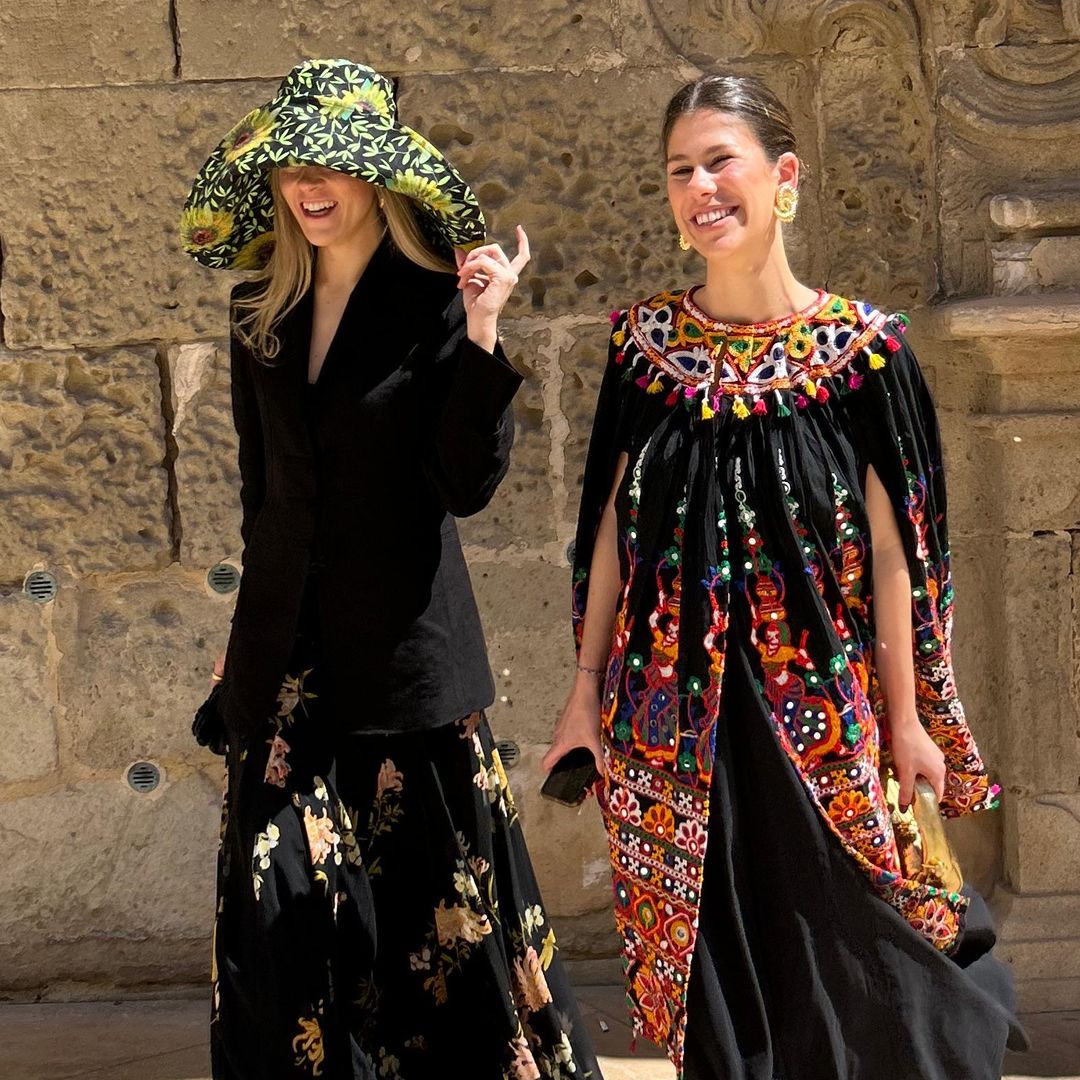 Soy redactora de moda y estas dos invitadas con vestidos de Zara y Massimo Dutti me han encantado