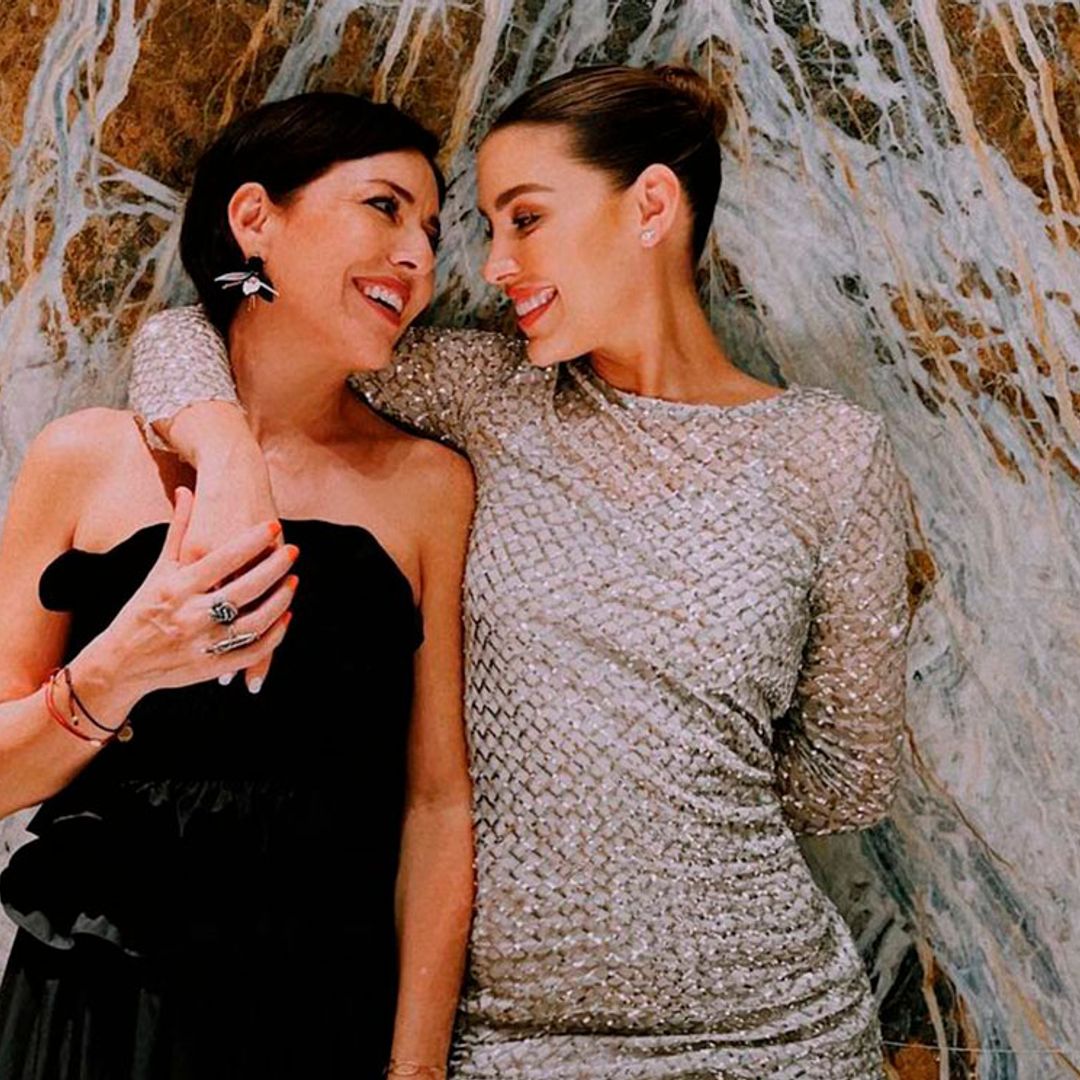 La familia de Michelle Salas ya está en Europa para su boda