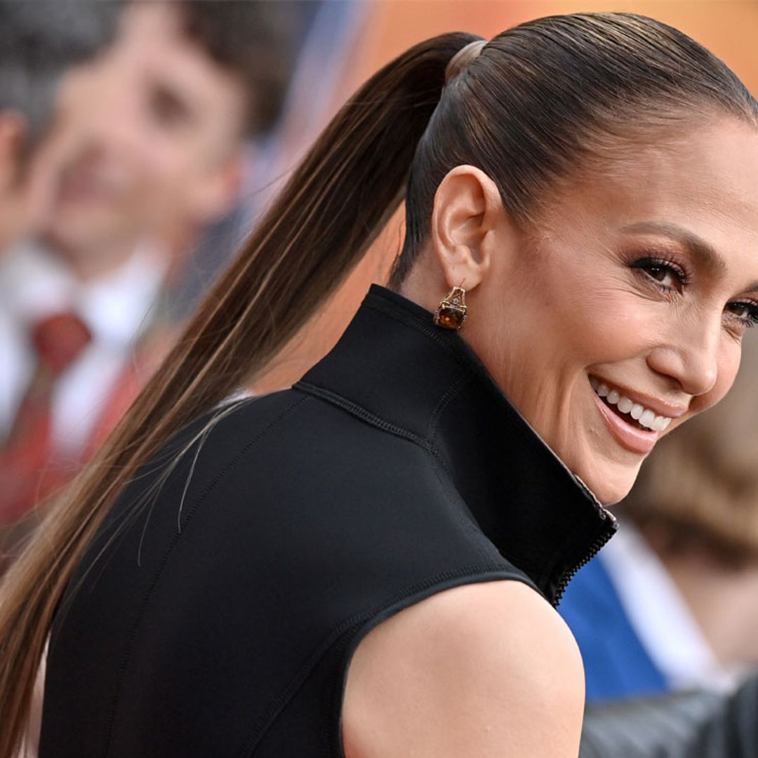 El fotón de Jennifer Lopez en lencería con el que celebra su 54 cumpleaños