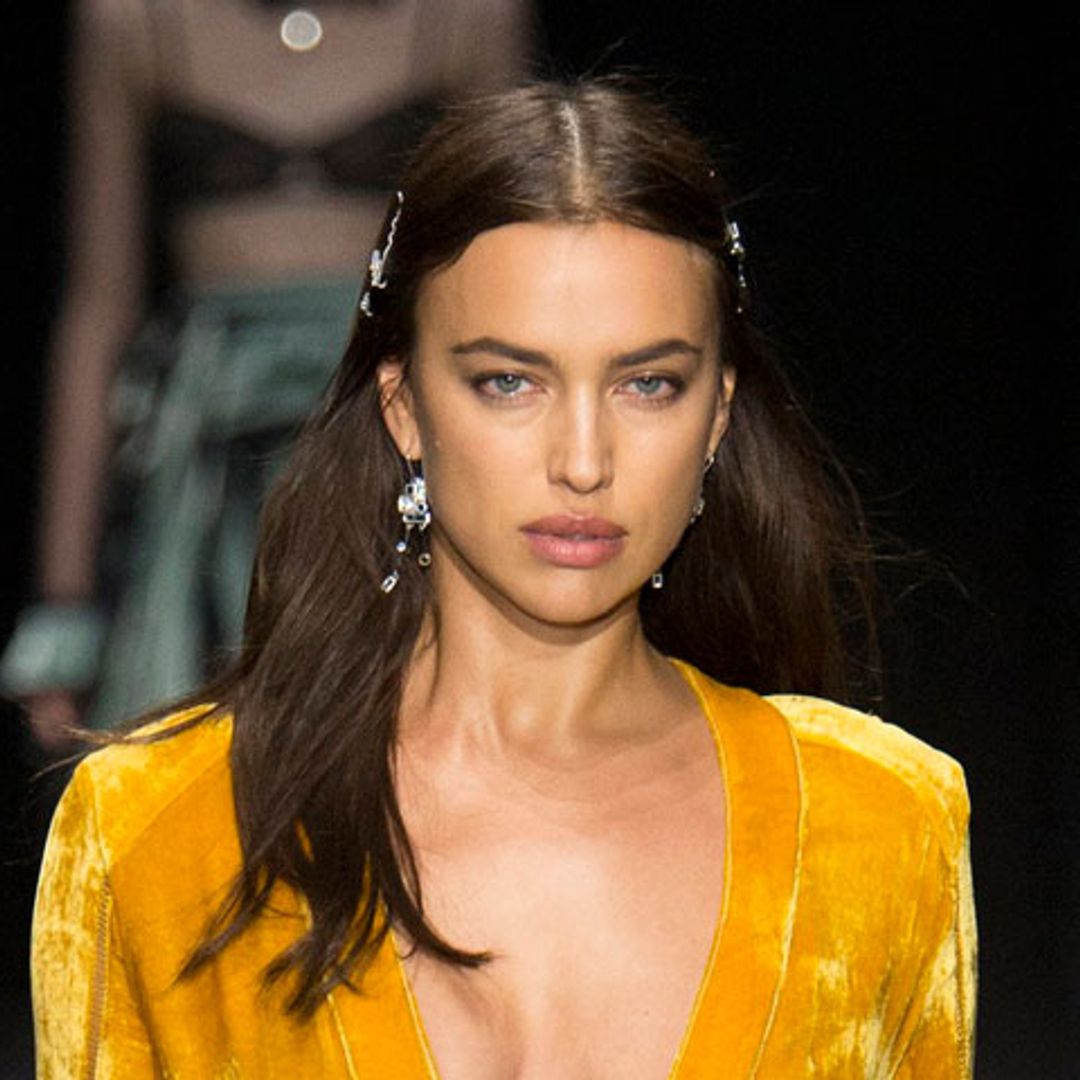 Irina Shayk y el bañador de terciopelo que arrasará este verano