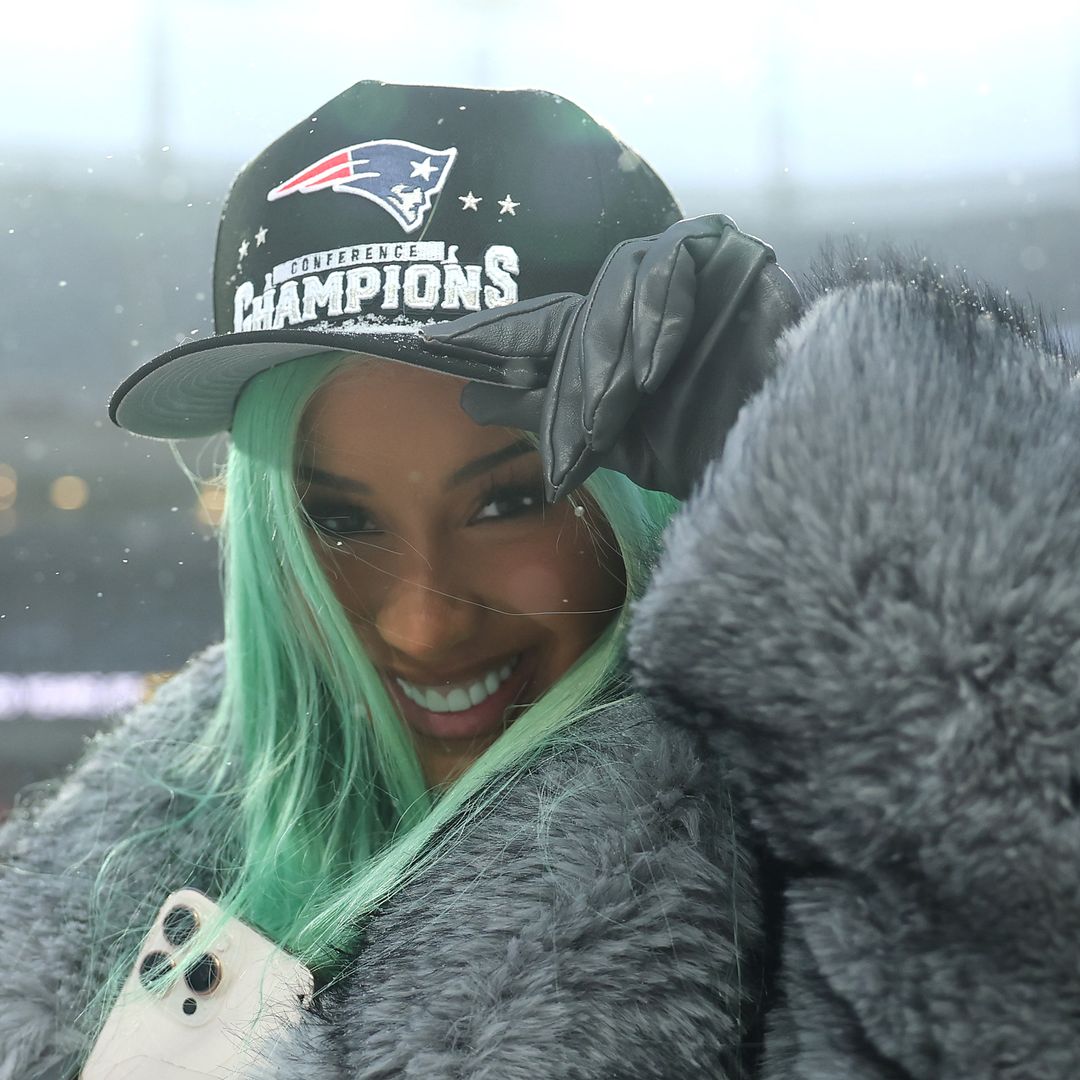 Cardi B festeja al máximo la llegada de su novio Stefon Diggs al Super Bowl