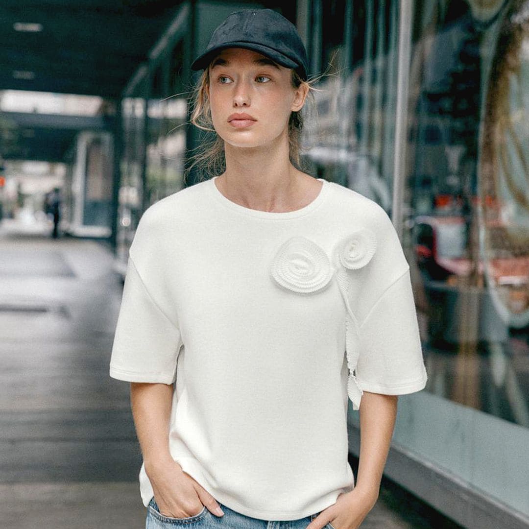 Si tengo que elegir una camiseta para mis looks con vaqueros que sea una de estas 6 de Zara con detalles especiales