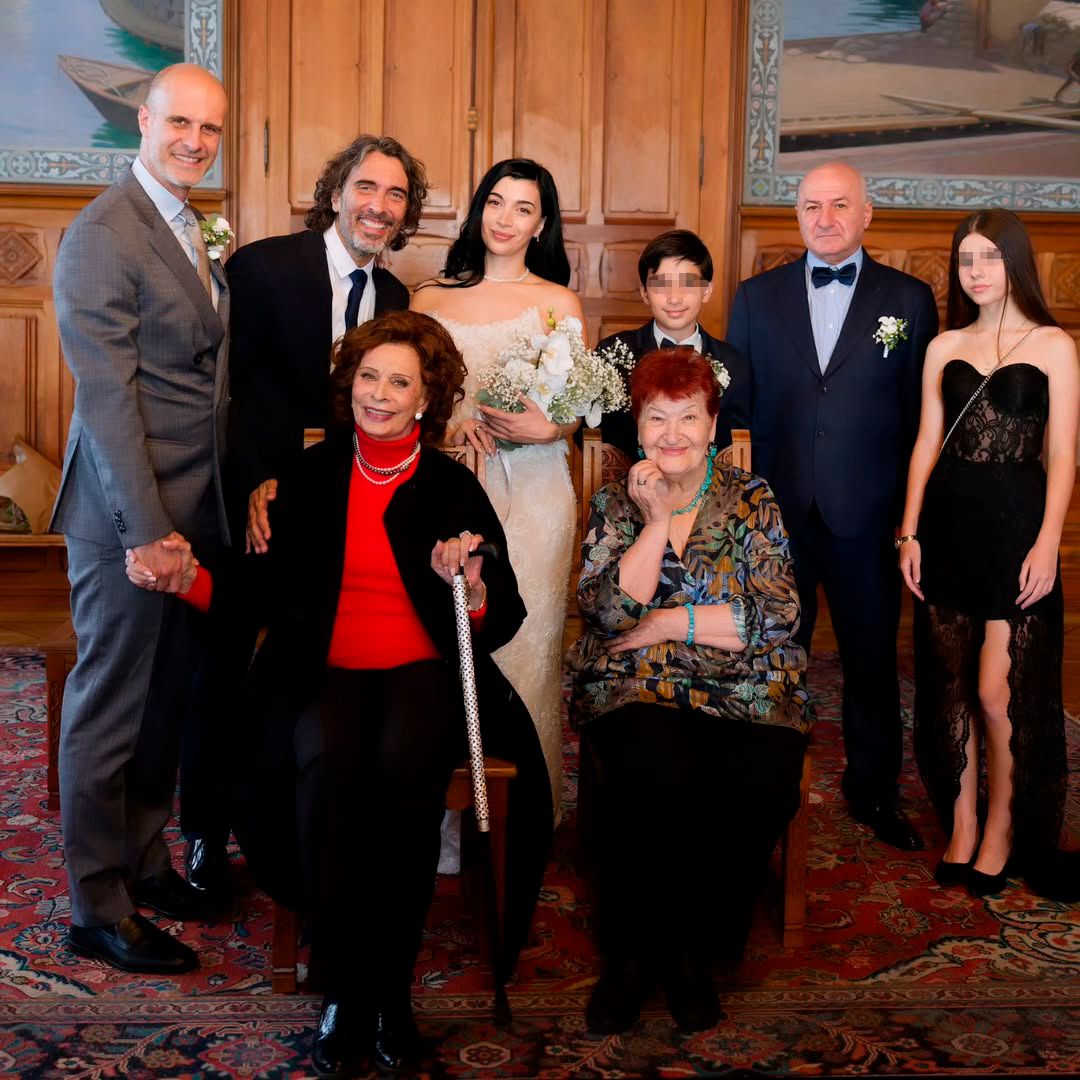 Sofía Loren, radiante a los 91 años en la boda civil de su hijo Carlo Ponti en Ginebra