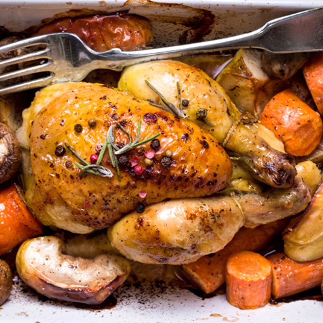 En vídeo: una receta diferente (¡y deliciosa!) para cocinar pollo al horno