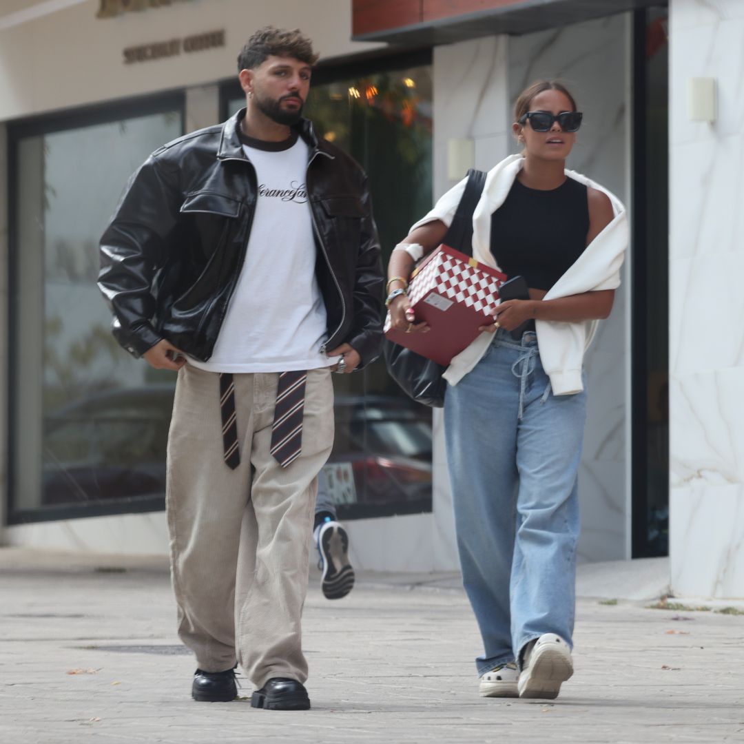 Gloria Camila y su novio, el cantante Álvaro García, de paseo por Madrid