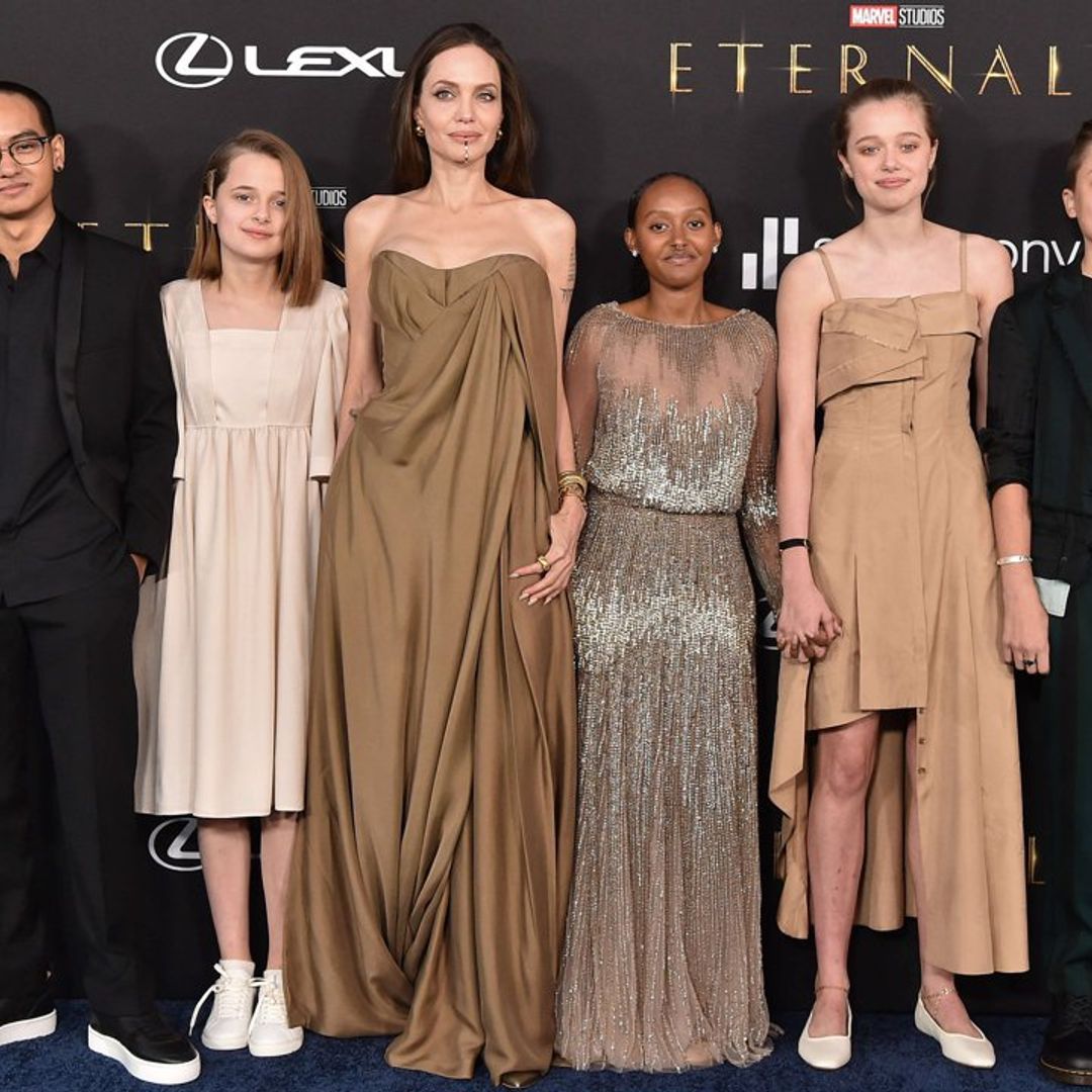 Angelina Jolie vuelve a la alfombra roja, arropada por sus hijos