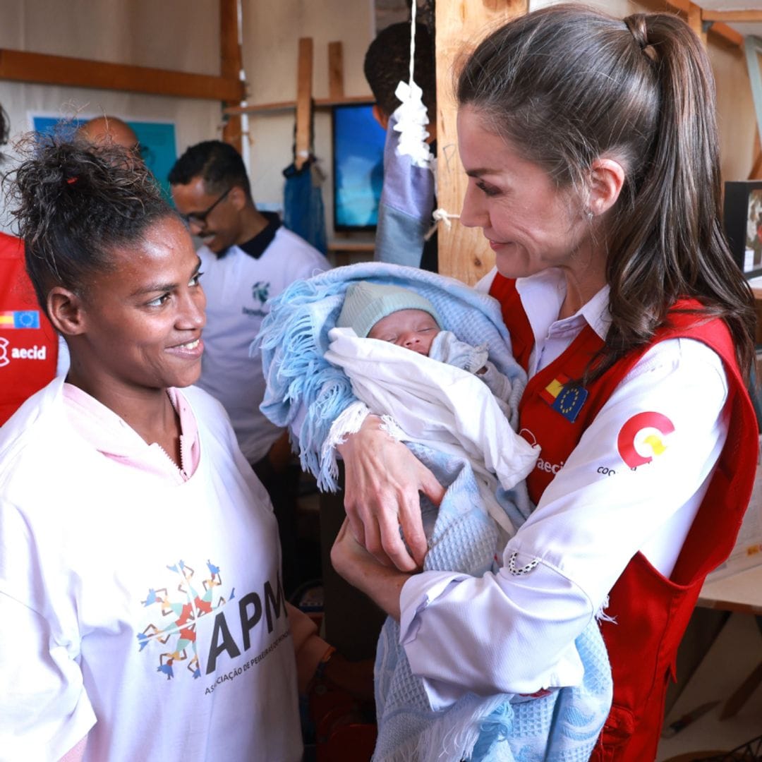 Las imágenes de la reina Letizia impulsando la igualdad de género en Cabo Verde: 'La labor es admirable e imprescindible'