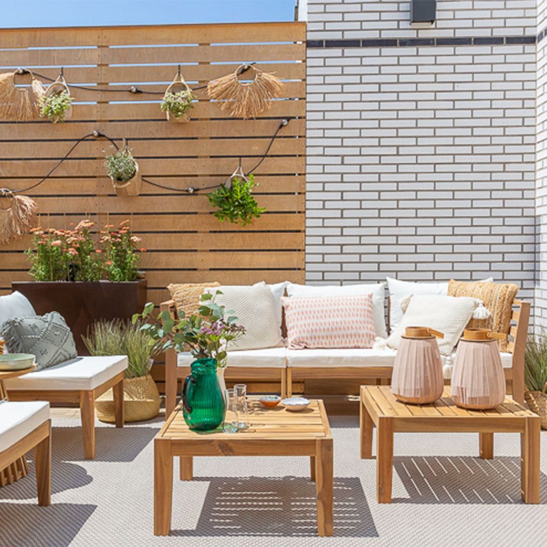 Una terraza donde el tiempo se para: descubre su transformación 'antes y después'