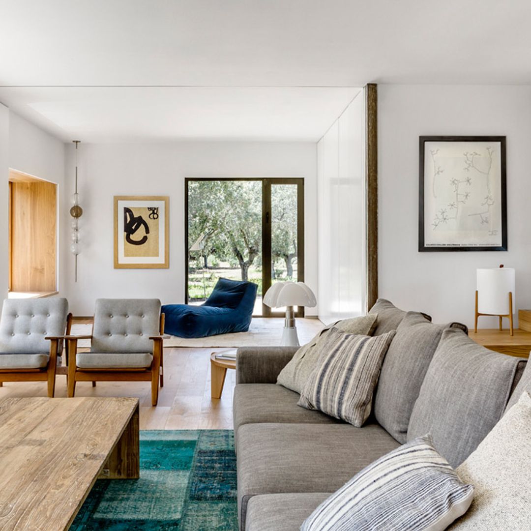 Esta casa de campo conserva su esencia, pero se reforma en clave moderna