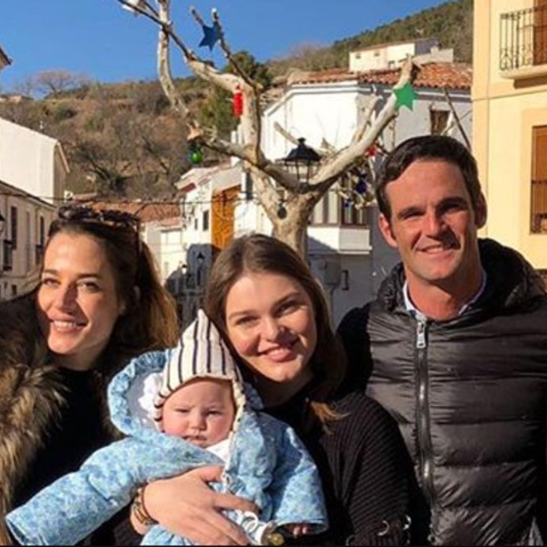 La felicidad de la familia Bono en sus primeras Navidades con la 'reina' de la casa