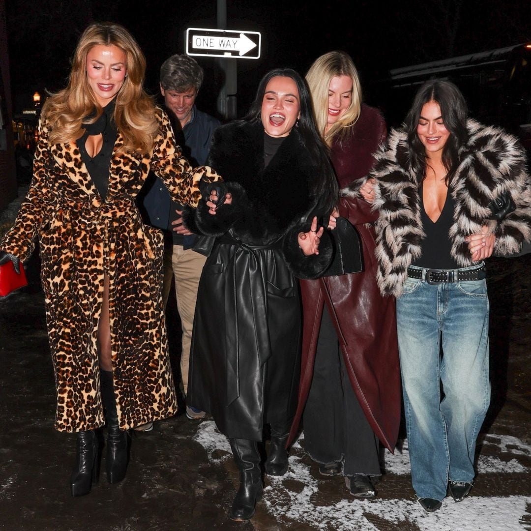 Brooks Nader junto con sus hermanas en Aspen