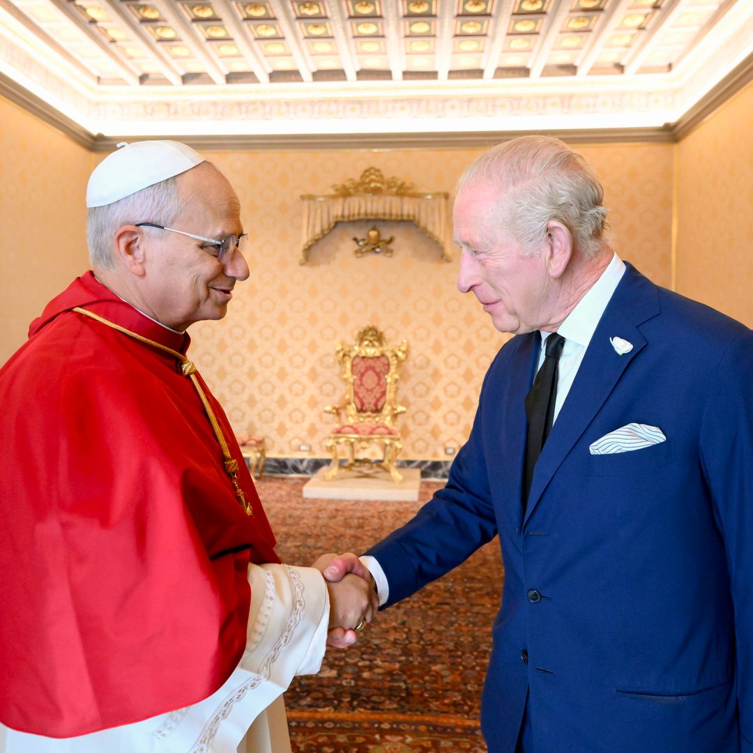 El rey Carlos envió una carta al papa León XIV tras conocer su diagnóstico de cáncer
