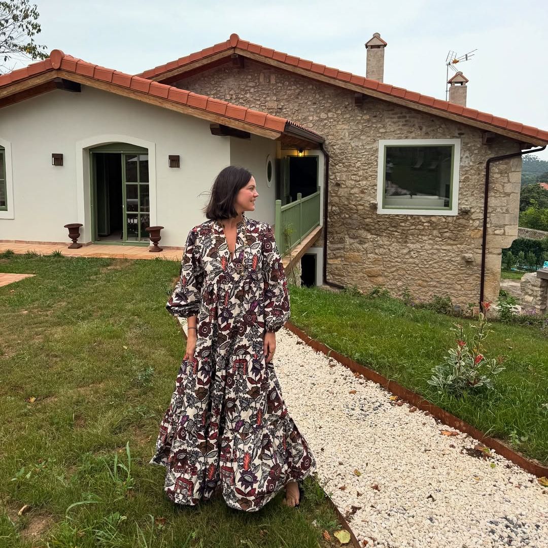 Isabelle Junot en Cantabria durante este verano, vacaciones en el norte junto a Santanderdonde se ha alojado en Agüero