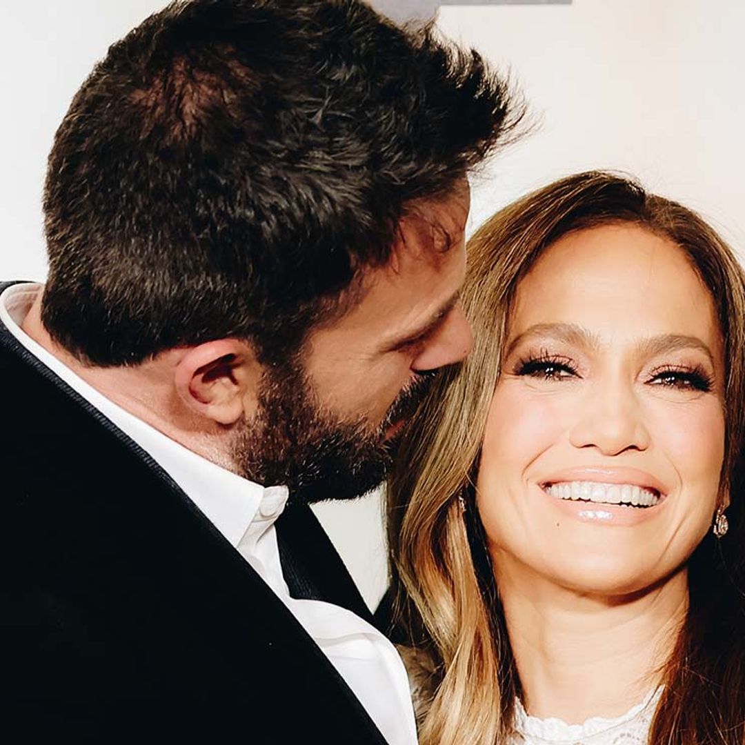 Jennifer Lopez revela la romántica inscripción que Ben Affleck grabó en su anillo de compromiso
