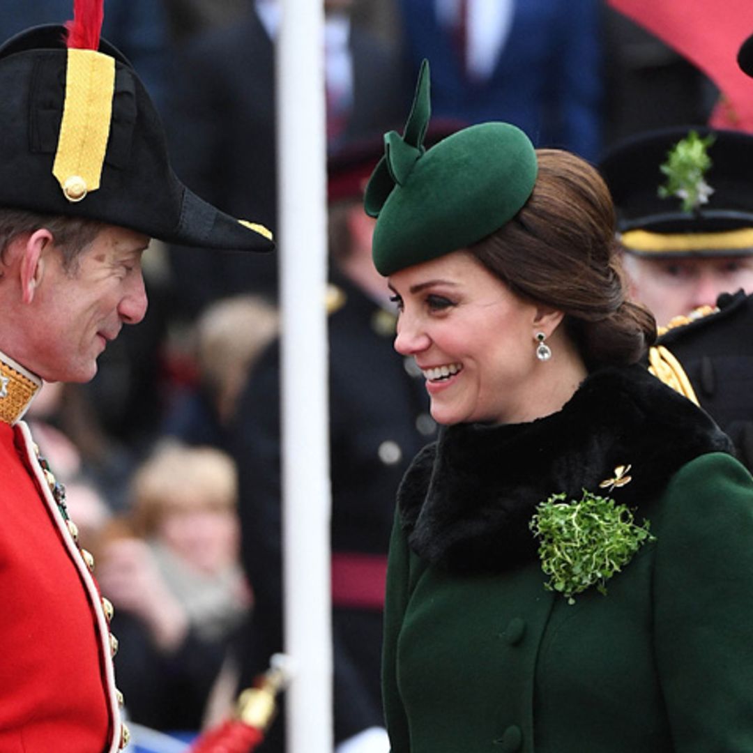 ¡No le falta detalle! La Duquesa de Cambridge celebra San Patricio en la cuenta atrás de su embarazo