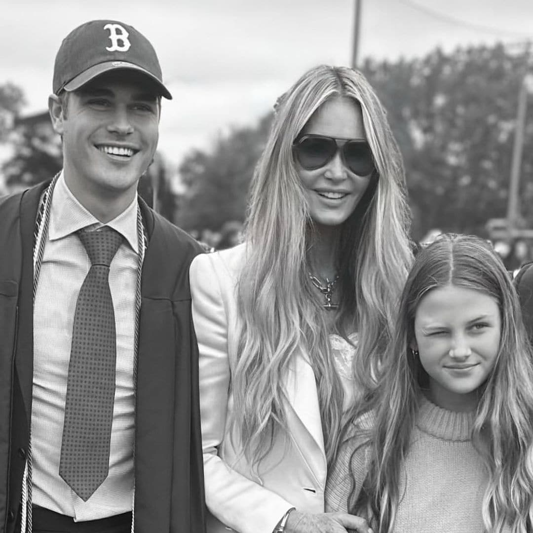 Elle Macpherson y Arpad Busson, dos ex bien avenidos en la graduación de su hijo menor