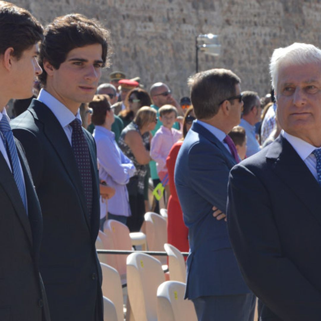 El duque de Alba, testigo de la jura de bandera de sus hijos