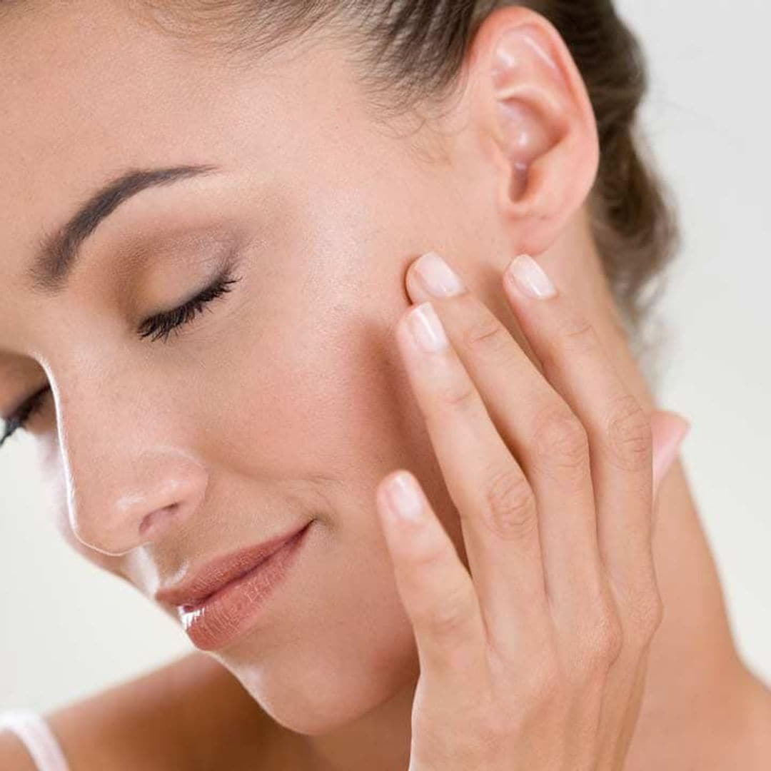 Las 8 mejores cremas para manchas en la cara que recomiendan los dermatólogos