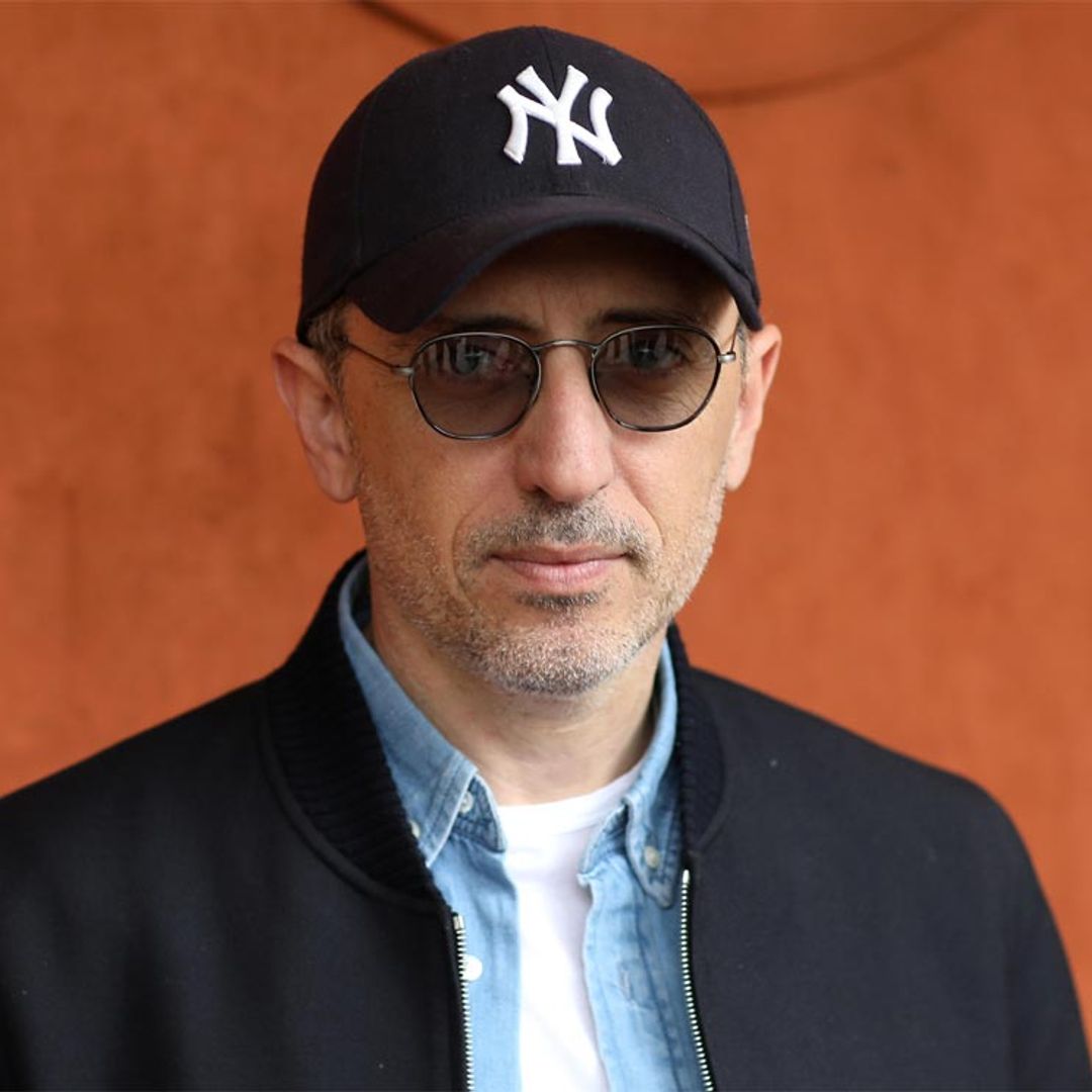 Gad Elmaleh, expareja de Carlota Casiraghi, en el tenis tras subirse a las tablas del teatro en París