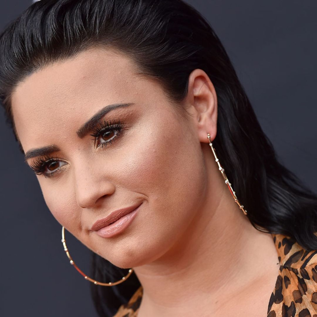 Demi Lovato también se apunta al corte de pelo de la temporada