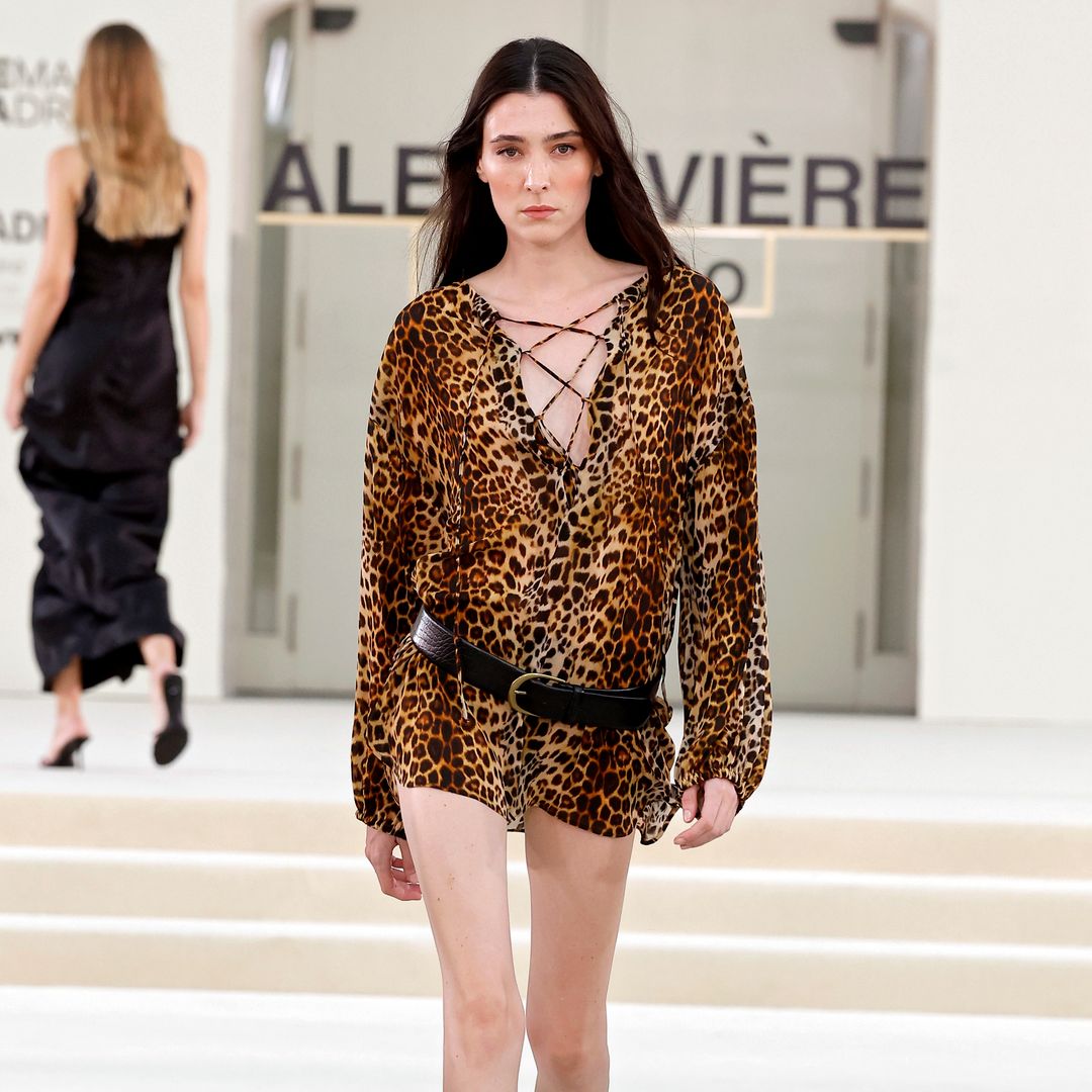 Alex Rivière Studio huye de las tendencias pasajeras para construir el armario cápsula perfecto de las madres e hijas más elegantes