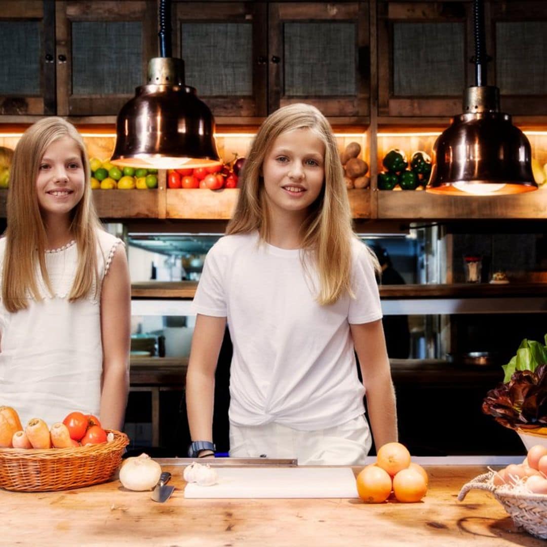 Descubrimos la pasión secreta de Leonor y Sofía, dos hermanas mano a mano en la cocina de La Zarzuela
