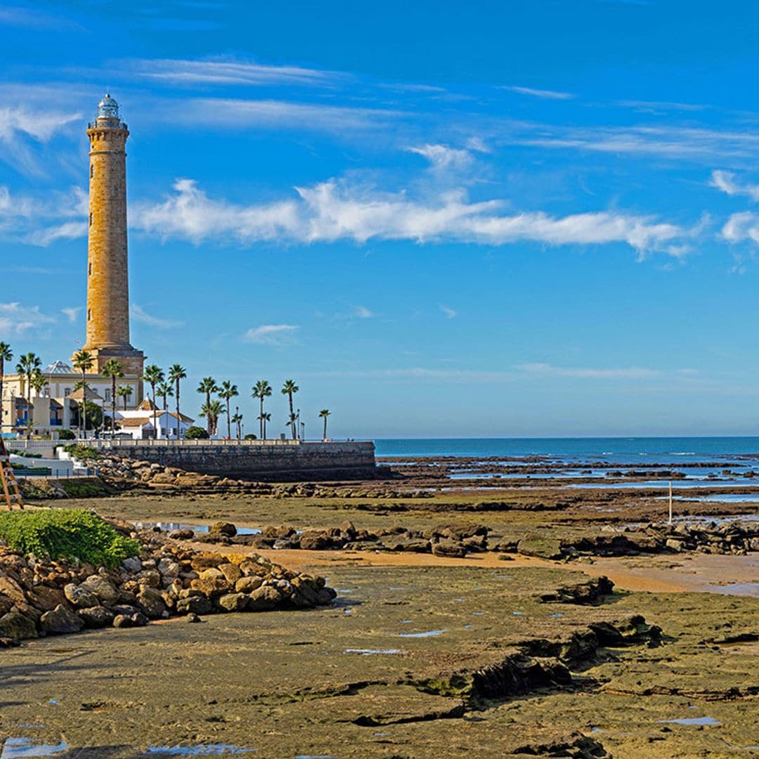Chipiona, el pueblo de «la más grande» te espera en Cádiz