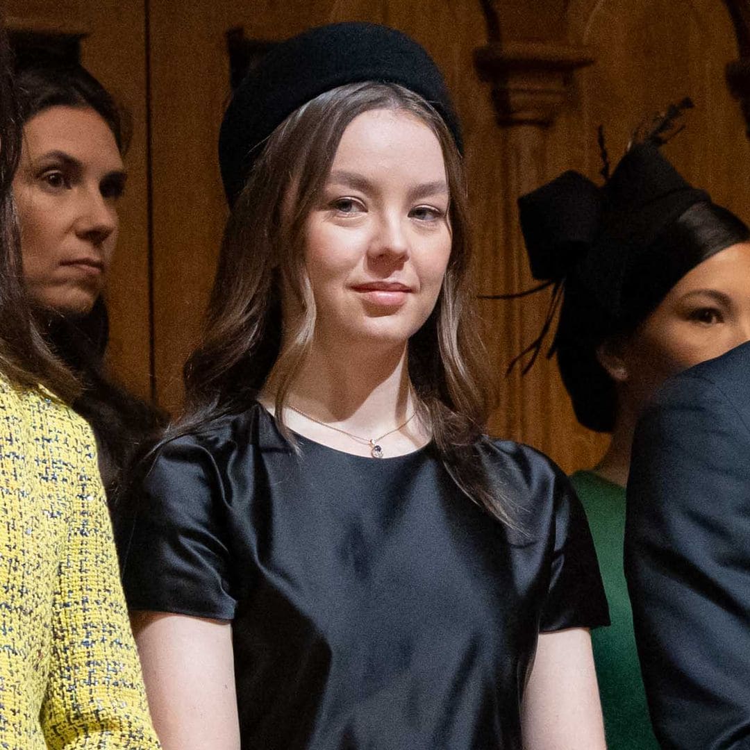 Alejandra de Hannover juega al despiste con el minivestido de seda que esconde una conexión con su abuela Grace Kelly