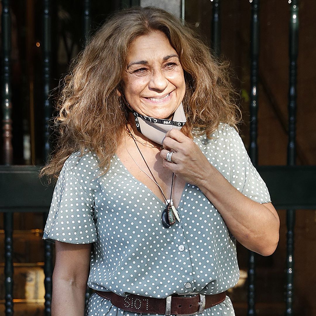 Lolita celebra un cumpleaños diferente con la visita de sus hijos, su exmarido y amigos