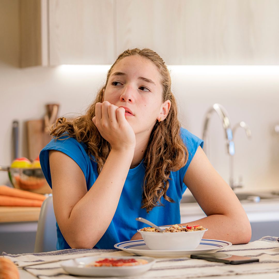 Doctora Silvia Gómez: "No se trata de buscar una alimentación perfecta, sino de ayudar a los adolescentes a construir hábitos que cuiden su cuerpo, su microbiota y su bienestar emocional"