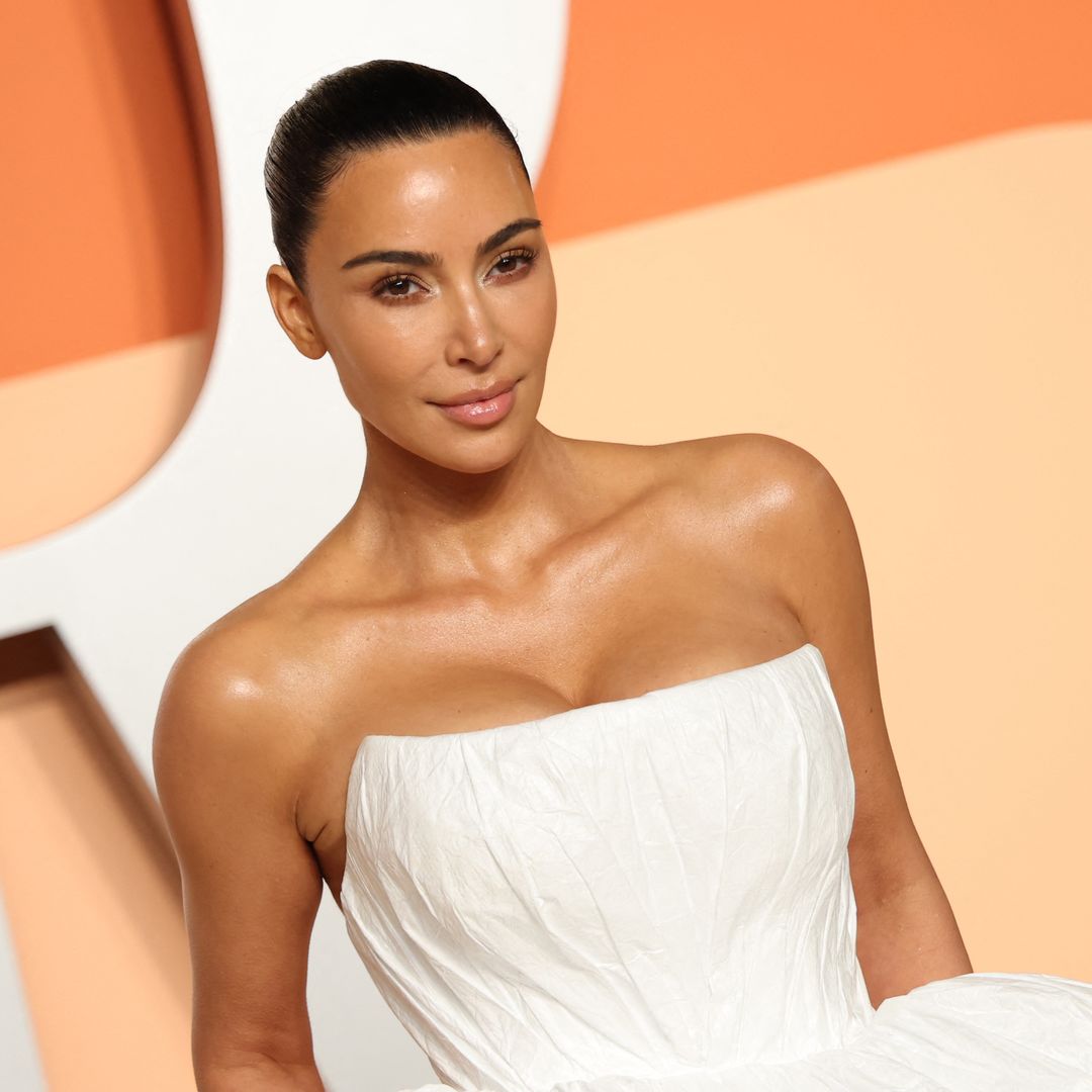 Kim Kardashian estrena un atrevido pelo 'pixie' platino: recordamos 8 veces en las que ha sido rubia