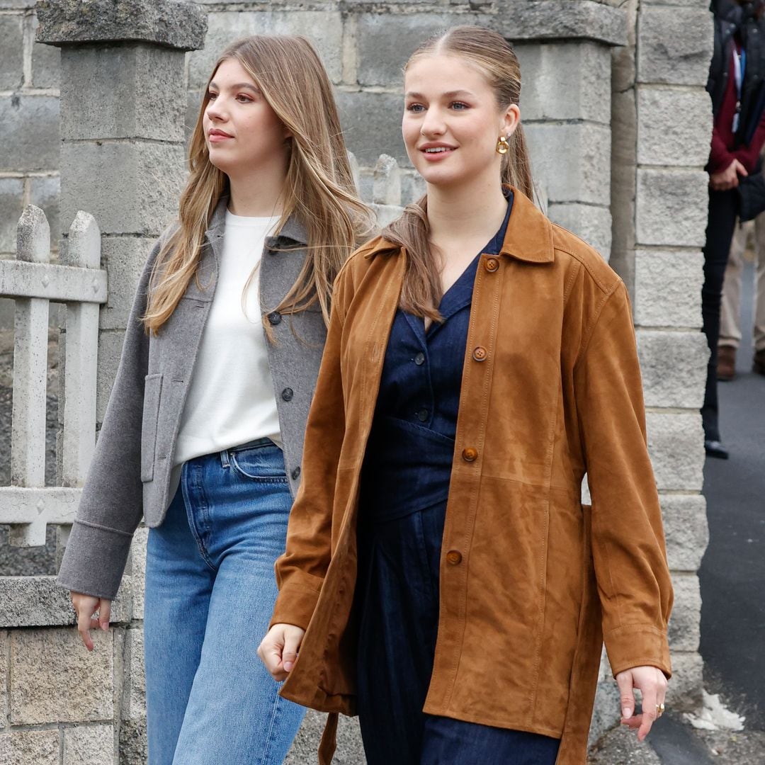 Leonor apuesta por estilo parisino con chaqueta de ante 'vintage', mono vaquero y su piercing de diamante