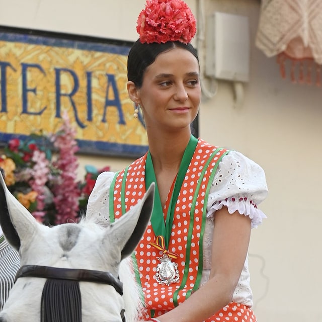 Victoria Federica en El Rocío con traje regional