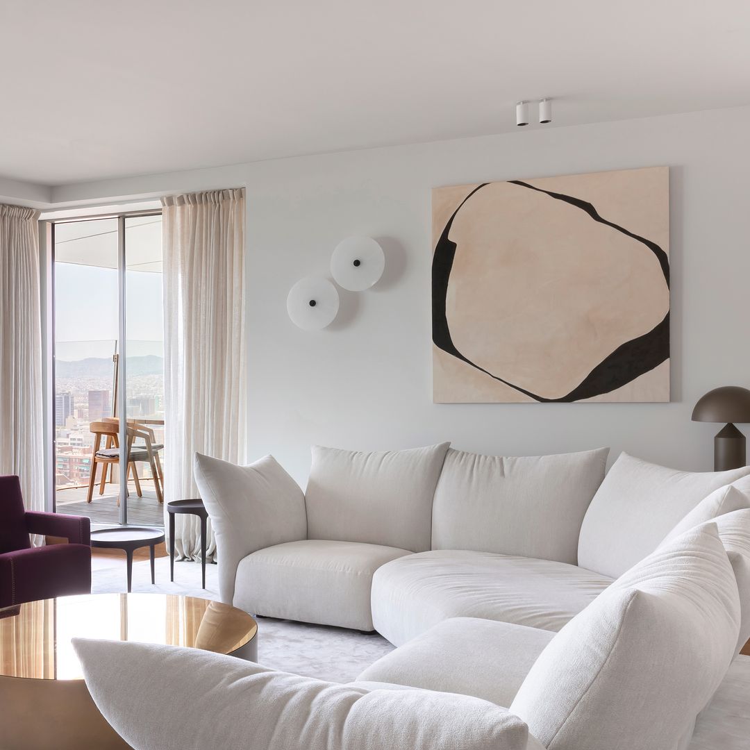 Así se decora un salón en otoño: las 8 tendencias que arrasarán este 2025
