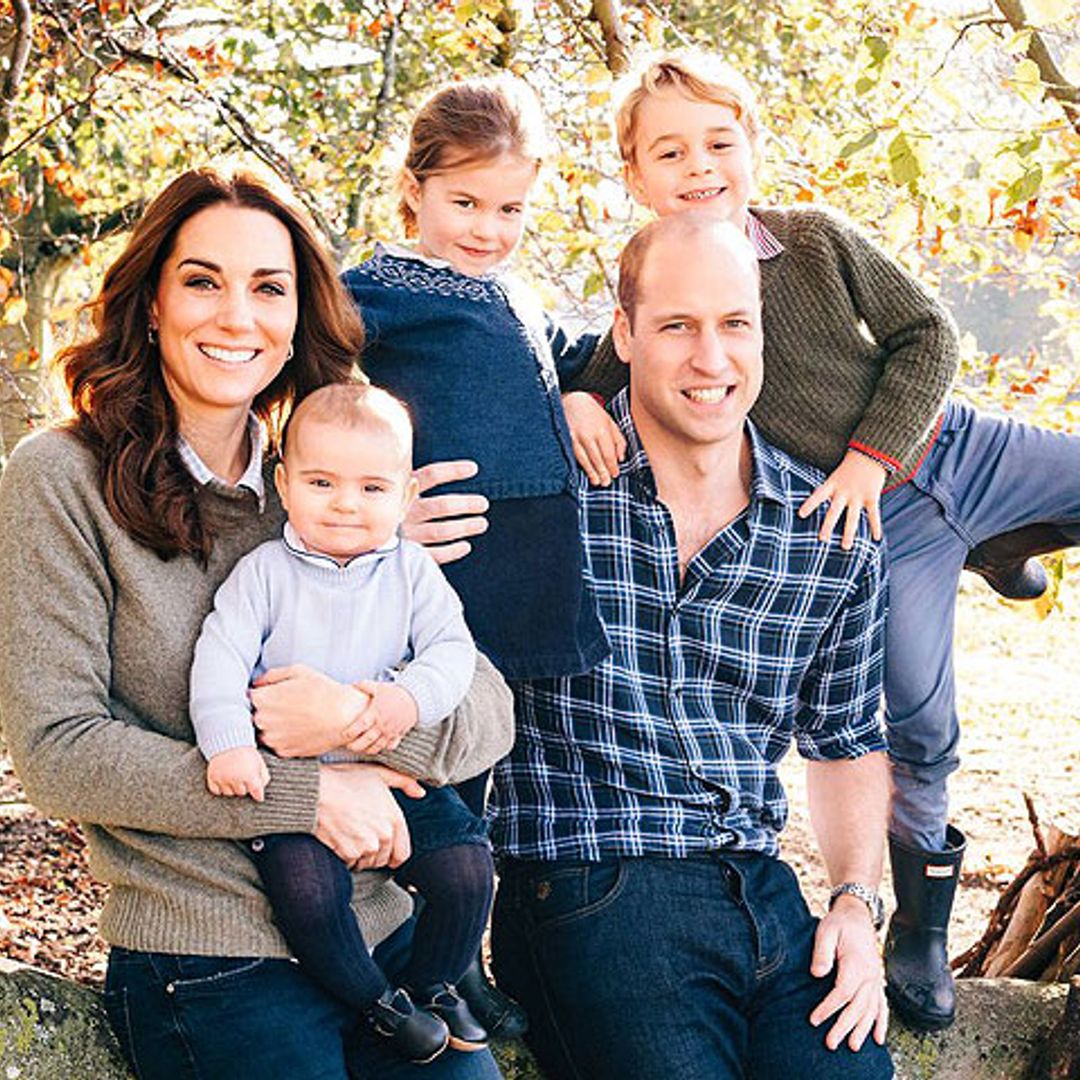 ¡En el campo y con sus hijos! Así es la tierna felicitación navideña de los Duques de Cambridge